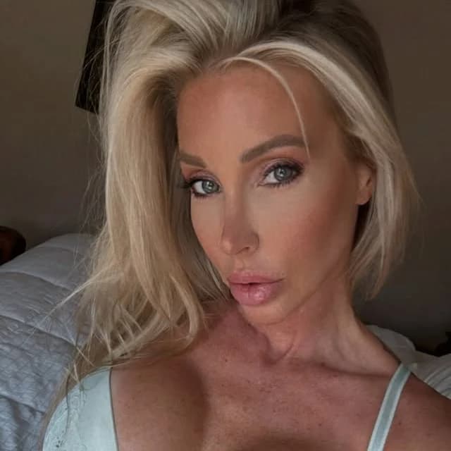 Samantha Saint