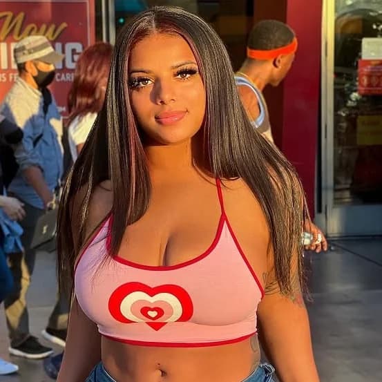 Mikayla Saravia
