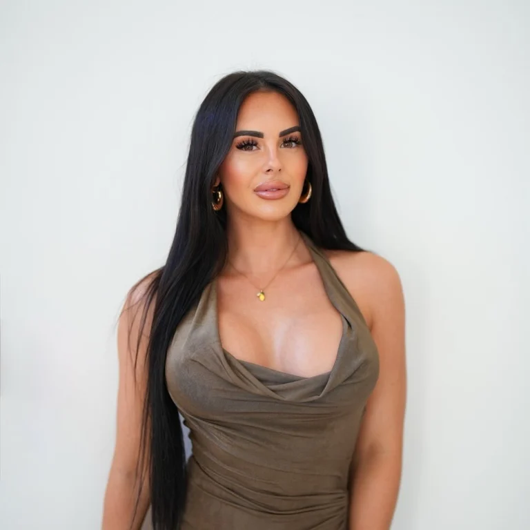 Alicia Davis