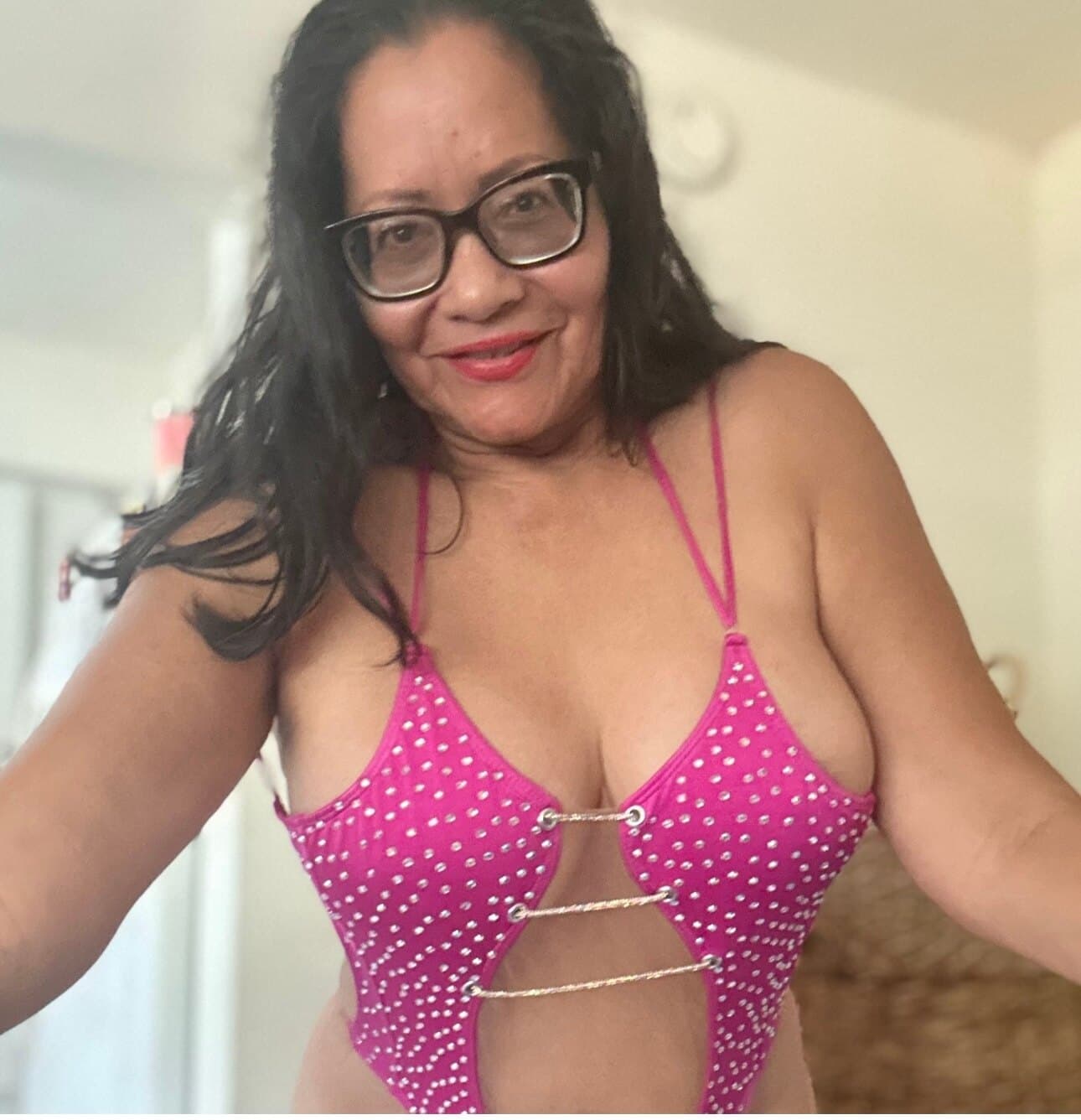 Pilar_valderrama_official_